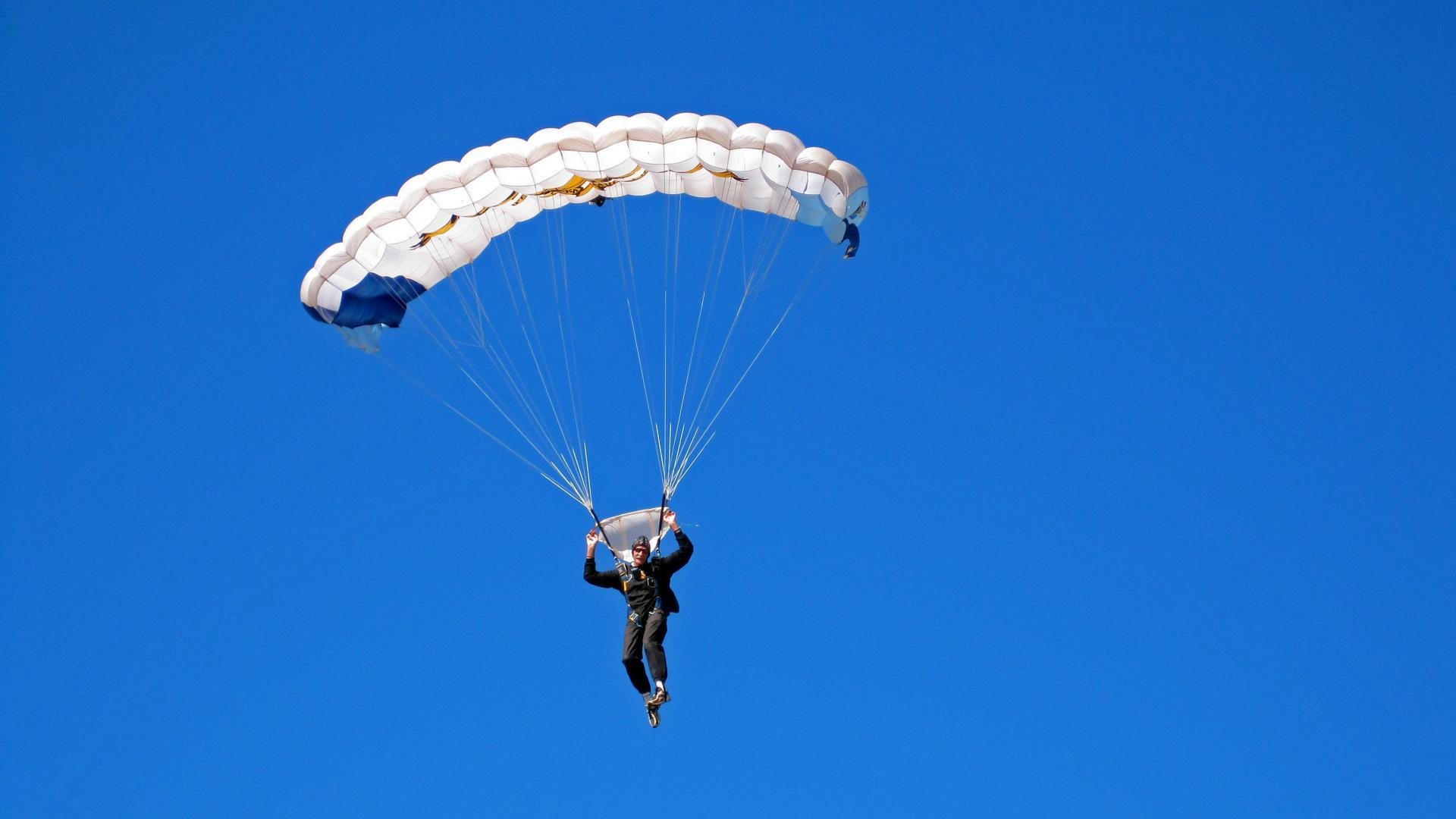 爱游戏(AYX)体育-电竞赛场焦点！意大利队对阵俄罗斯队，体能极限考验，赛场硬仗一触即发